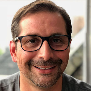 Meet your Posher, Dennis